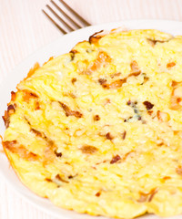 omelet with bacon and mushrooms