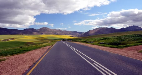 Selbstklebende Fototapete Südafrika Endless Road Ländliche Landschaft Südafrika