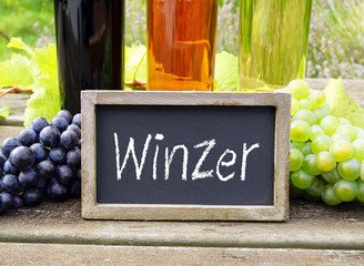 Winzer Kreidetafel mit Wein