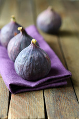 Fototapeta premium Ripe figs on the table