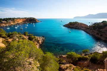 Fototapeta na wymiar Ibiza Es Porroig Również widok na Port Roig Baleary
