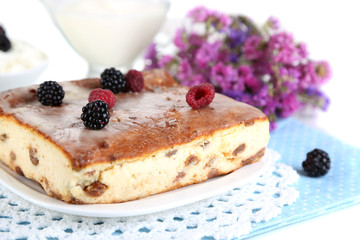 Cheese casserole with raisins