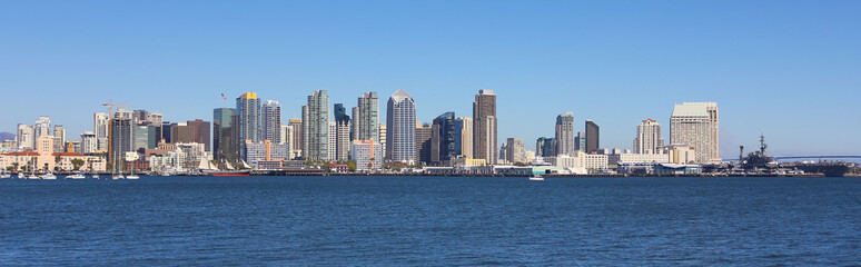 Fototapeta na wymiar Widok na San Diego Bay i Downtown