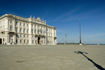 Trieste - palazzo Lloyd Triestino