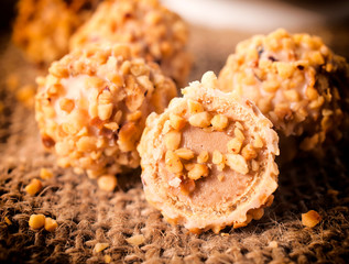 Cream nuts