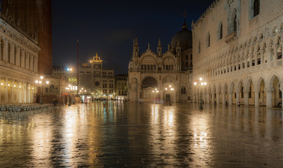 Fototapeta na wymiar Doge's Palace at night, Venice, Italy