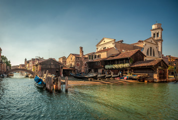 Fototapeta na wymiar Plac San Trovaso gondola Stocznia w Wenecja, Włochy