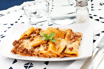 Pasta con besciamella e ragù