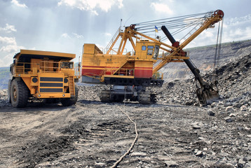 Loading of iron ore