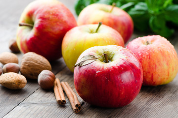 Weihnachtszeit, Äpfel