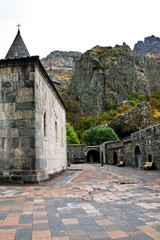 Fototapeta na wymiar średniowieczny Klasztor Gerard w Armenii