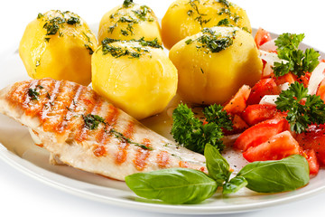 Grilled chicken breast and vegetables