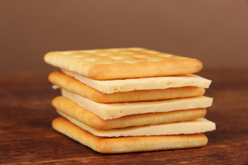Delicious crackers with cheese
