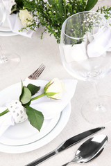 Table arrangement in restaurant