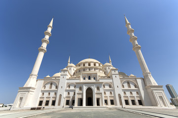 Fototapeta na wymiar Sheikh Zayed Mosque Fujairah