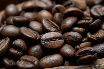 roasted coffee beans close-up, selective focus