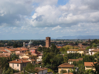 Fototapeta na wymiar Panorama Pietrasanta