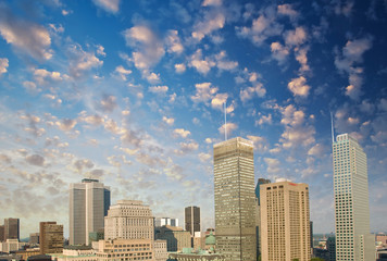 Fototapeta na wymiar Montreal skyline with beautiful sky colors - Canada