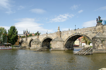 Obraz premium View of Charles Bridge in Prague (Karluv Most) the Czech Republi