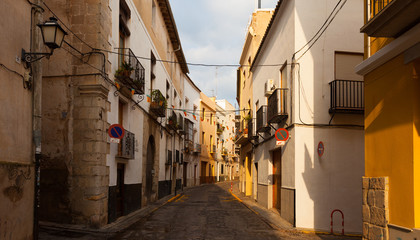 Fototapeta na wymiar narrow street of spanish town. Sagunto