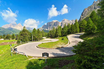 Dolomiti - road to Pordoi pass