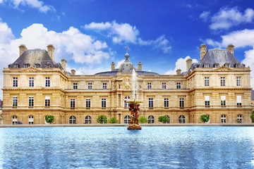 Fototapeta na wymiar Luksemburg palase w Paryżu, Francja.