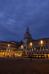 Fototapeta na wymiar Piazza Grande, Modena, Włochy