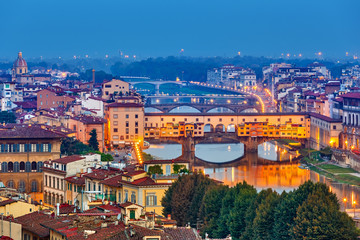 Fototapeta na wymiar Mosty w Florencji