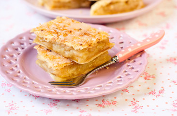 Apple pie bars on plate