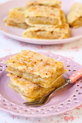 Apple pie bars