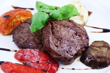 медальоны из телятины