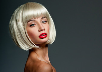 Fototapeta premium beautiful blonde woman with bright lipstick