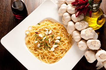 spaghetti aglio olio e peperoncino