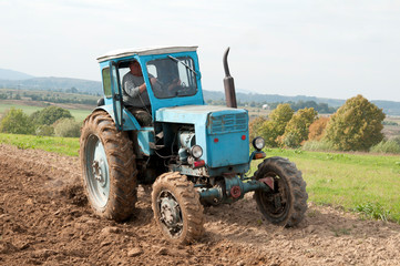 Obraz premium tractor in field