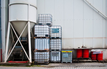 Silo, drums and container
