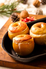 Bratapfel mit Vanillesauce