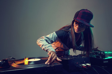 trendy dj