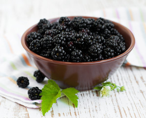 Fototapeta na wymiar Bowl of Blackberries