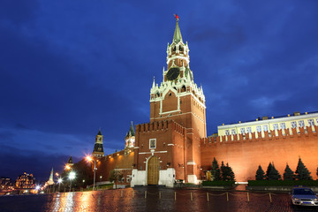 Obraz premium Spassky, Tsarskaya and Nabatnaya Towers of Moscow Kremlin at Re