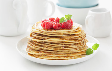 pancakes with honey and raspberry