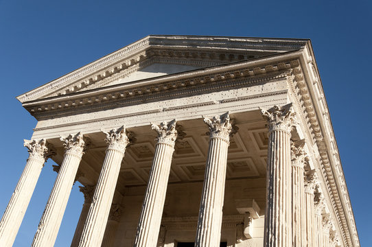 La Maison Carree, Nimes, Francia