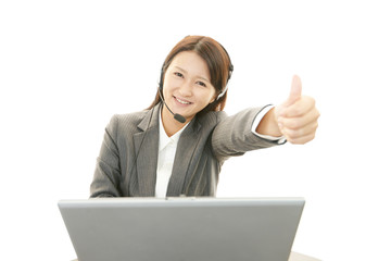 ガッツポーズのオペレーター