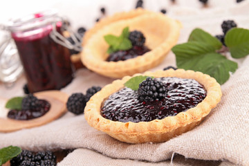 blackberries pastry