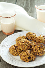 Pumpkin oat cookies with milk