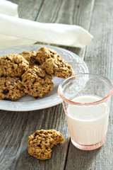 Pumpkin oat cookies with milk