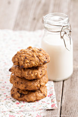 Oat cookies with milk