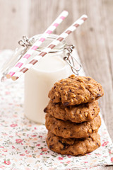 Oat cookies with milk