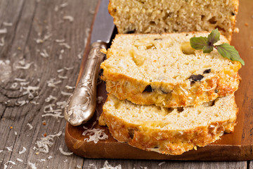 Savoury loaf cake with cheese and olives