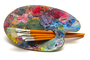 pallette with brushes