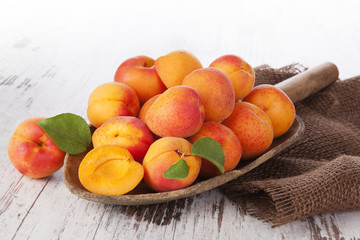 Fresh aprictos.